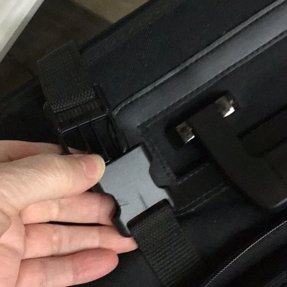 Nextech Leather Business Case With Laptop Sleeve NWOT - Picture 9 of 16